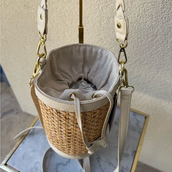 Tommy Bahama Tan and Cream Shoulder Bag - Picture 3 of 8